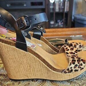 Leopard Print Wedge Sandals with Black Straps